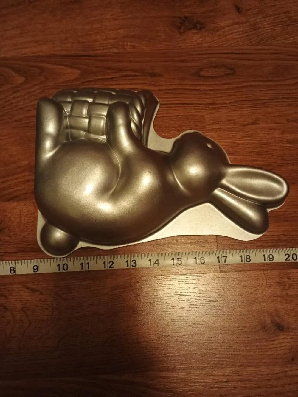 Bunny holding basket cake pan